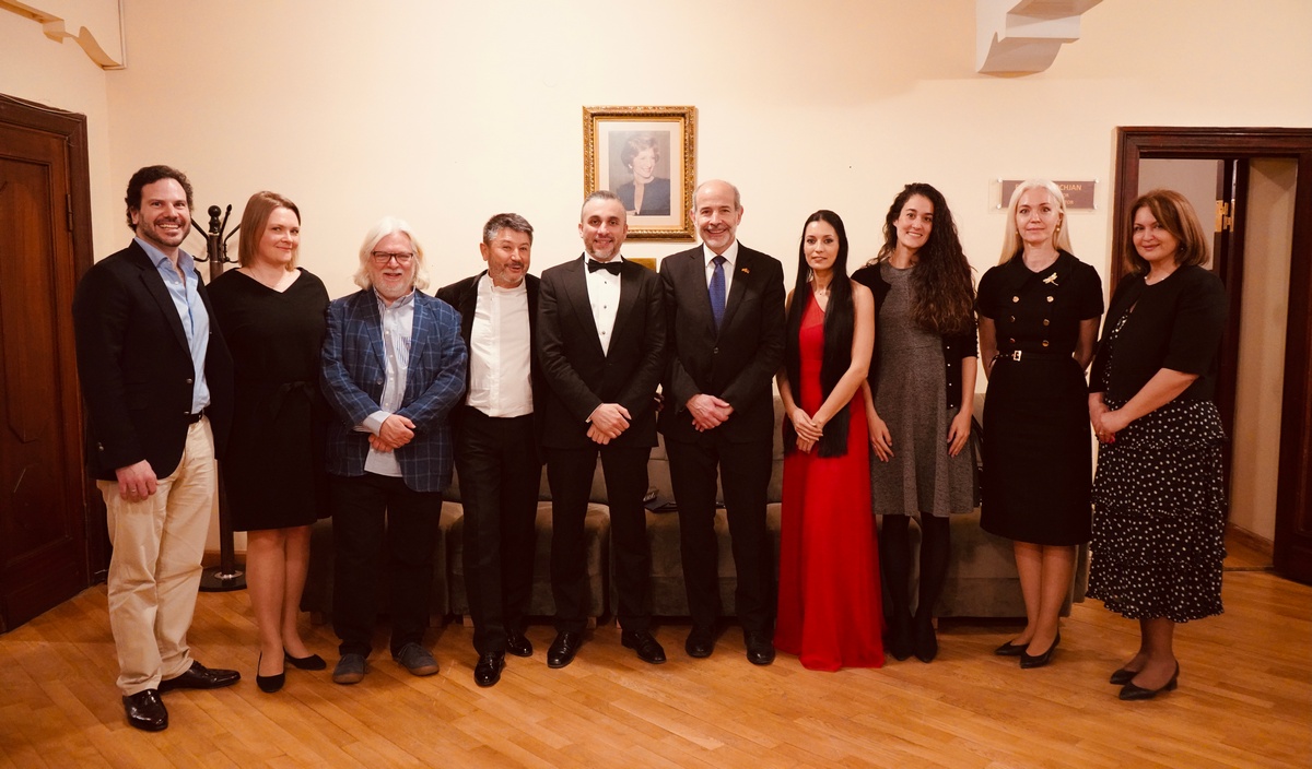 456FDA89-721F-4E7B-835D-27DF04445562