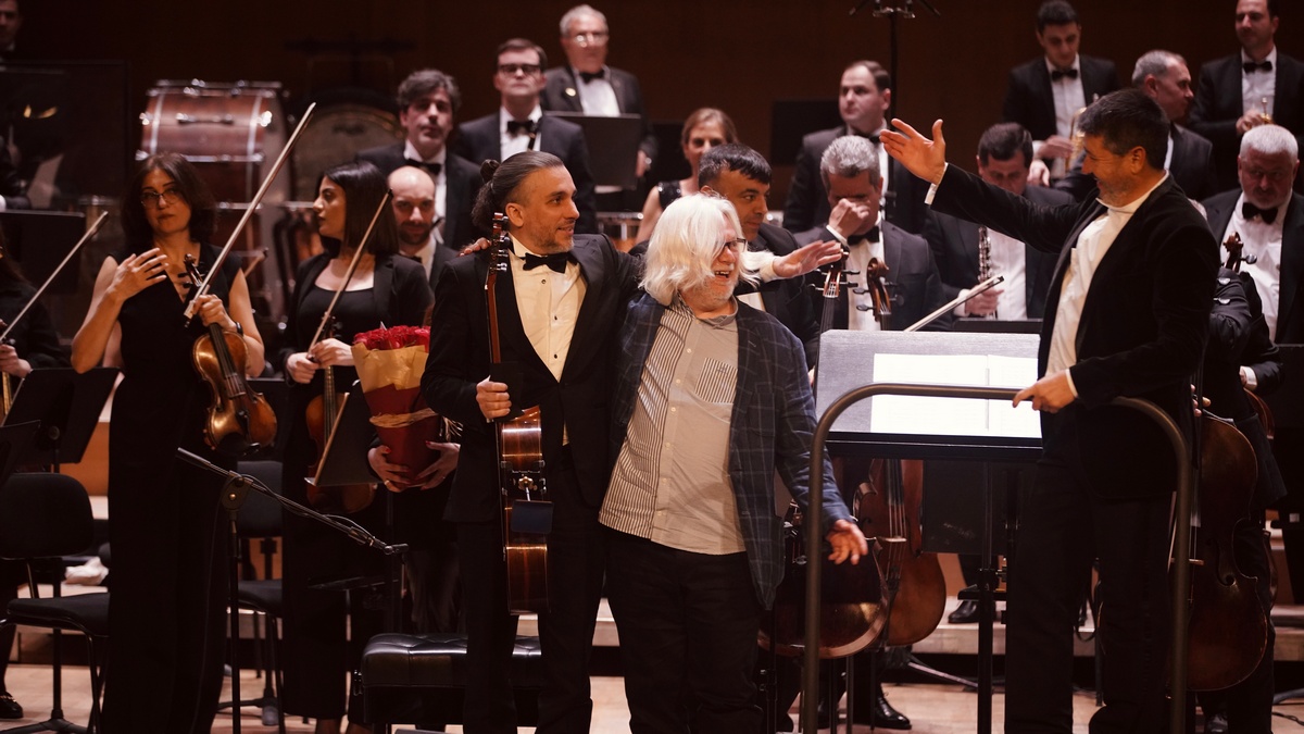 AC3FBC19-88D2-40AC-BDE8-9465951675CA