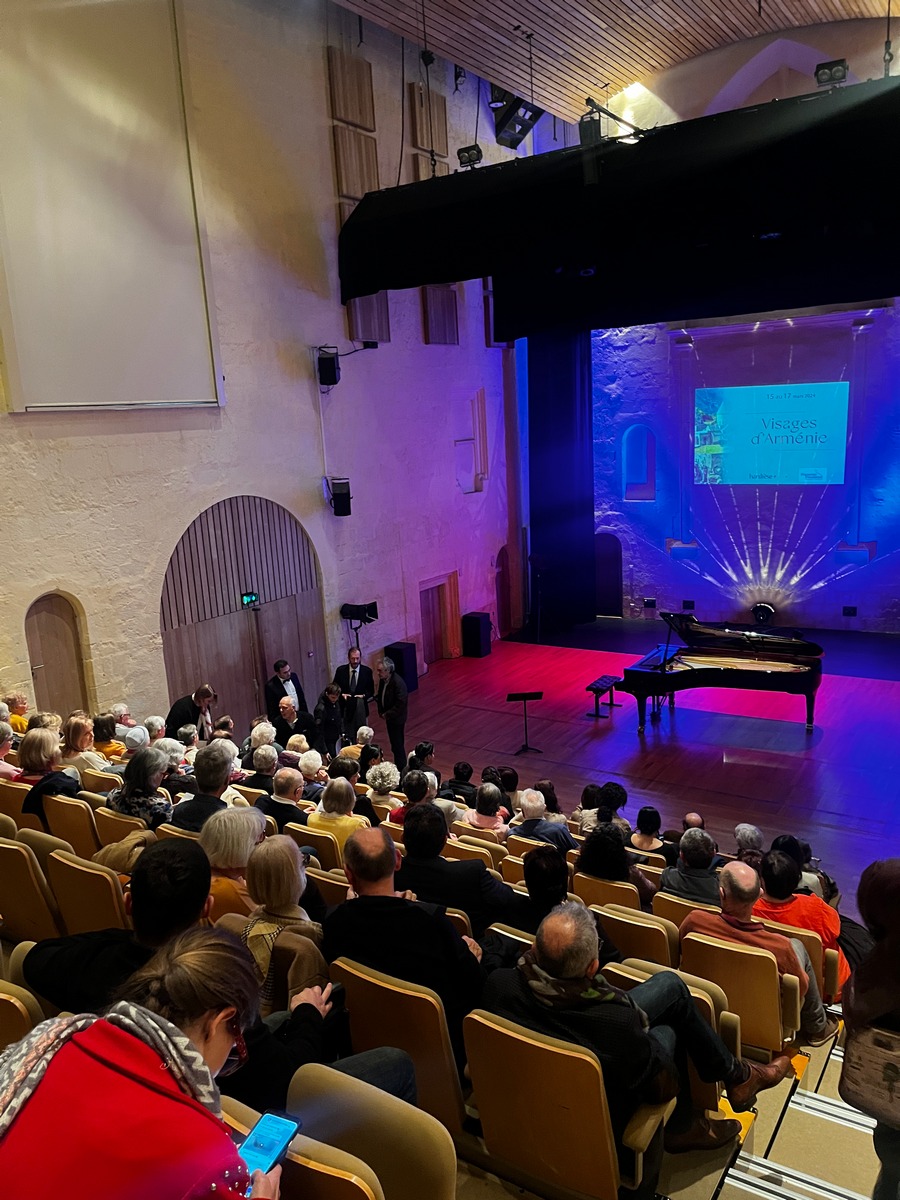 lefort_kozin_france_170324_01