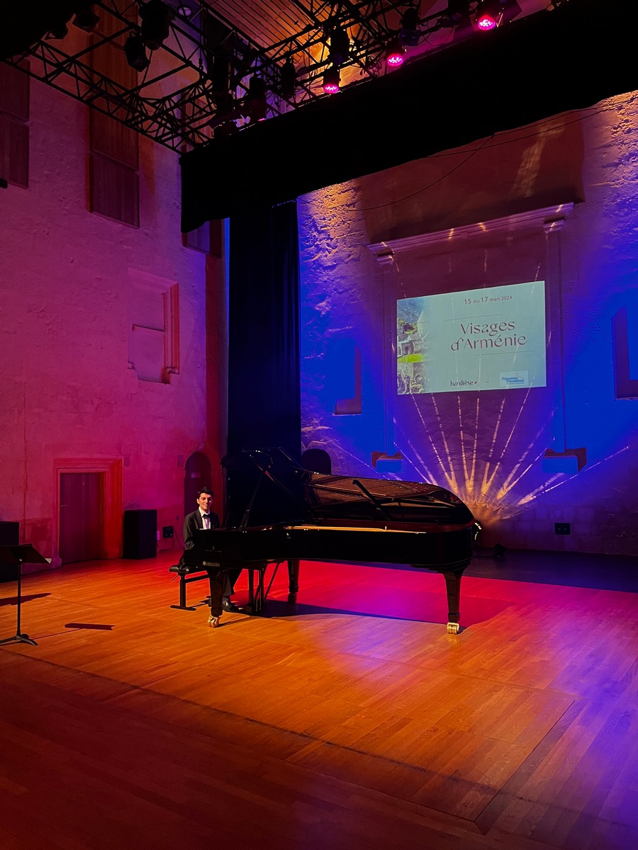 lefort_kozin_france_170324_04