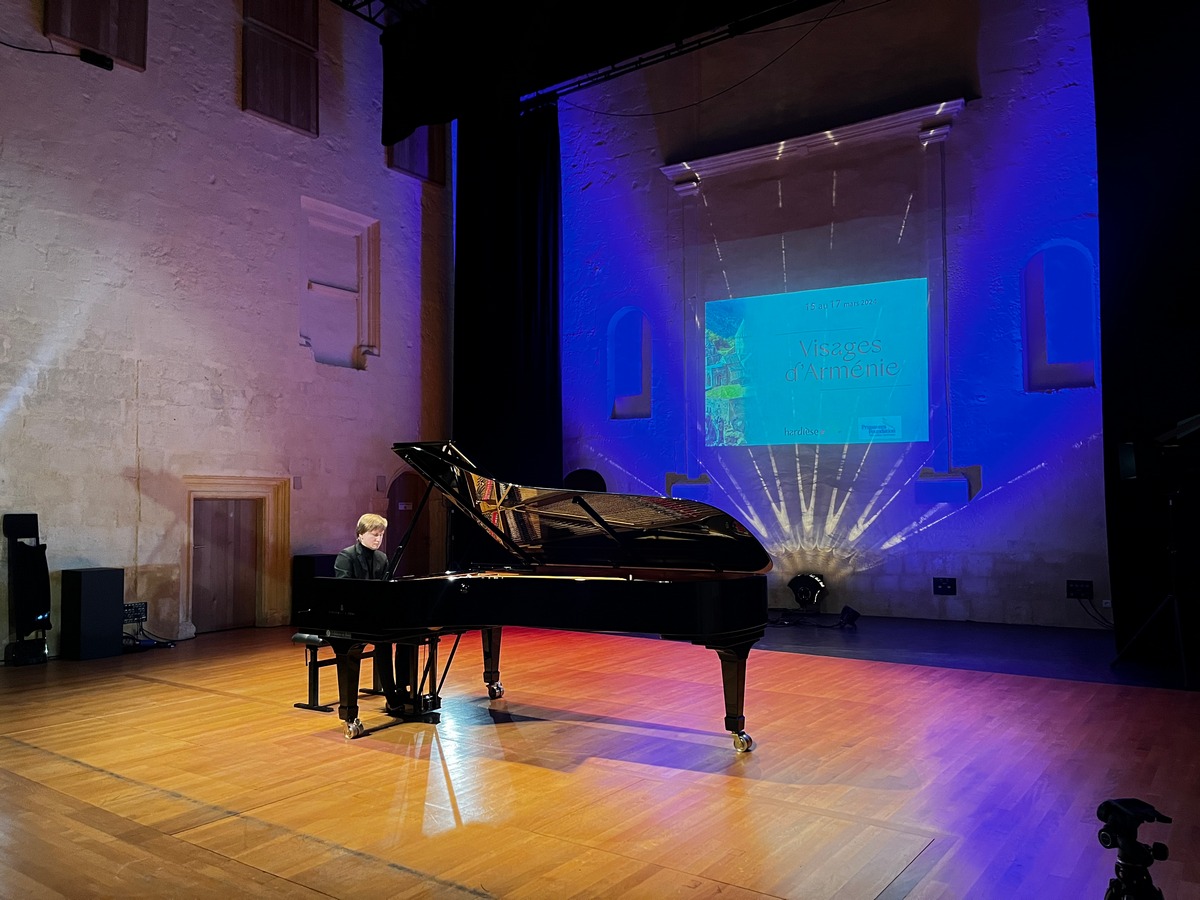 masllev_france_150324_13