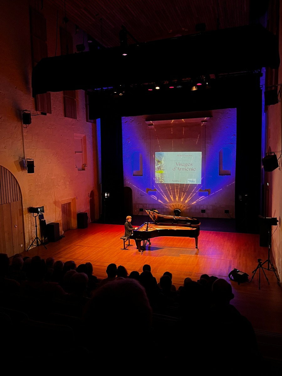 masllev_france_150324_22