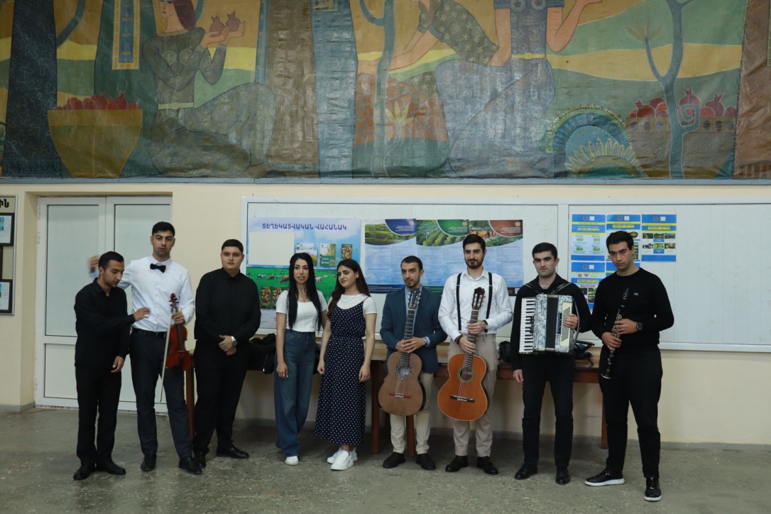 Suynik_Tour_apr24_01