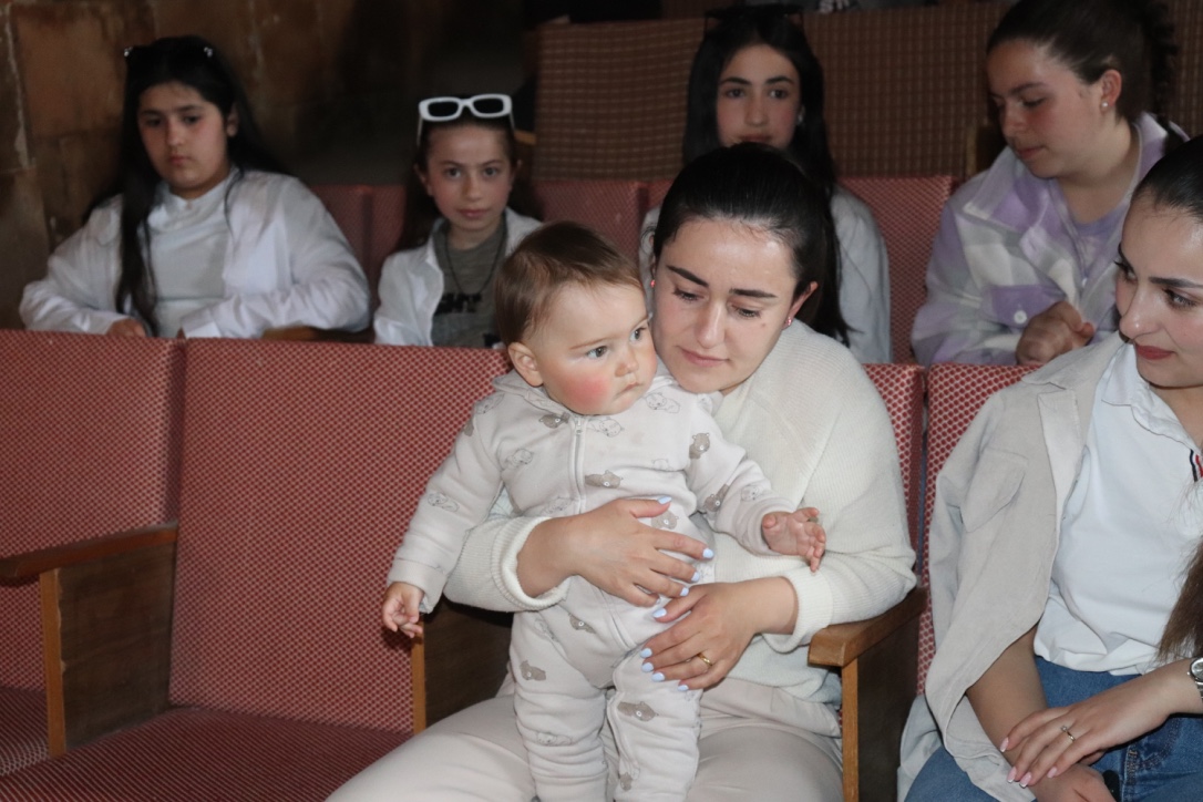 Suynik_Tour_apr24_28