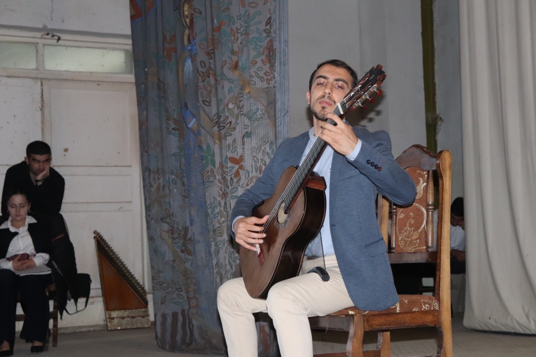 Suynik_Tour_apr24_31