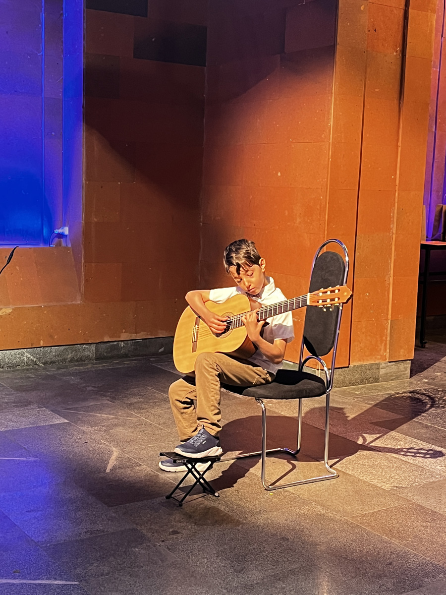 2024_guitar_comp_1806_03