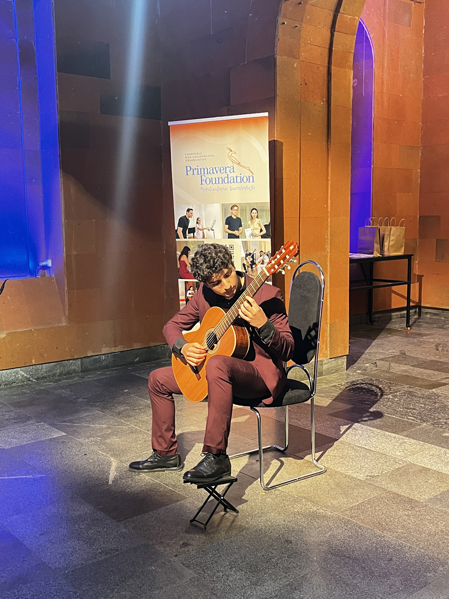 2024_guitar_comp_1806_12