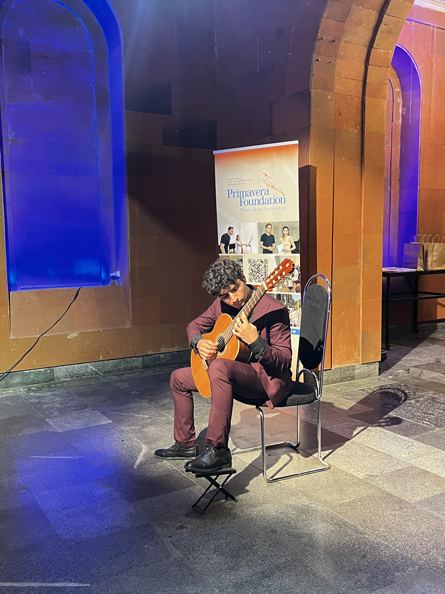 2024_guitar_comp_1806_14