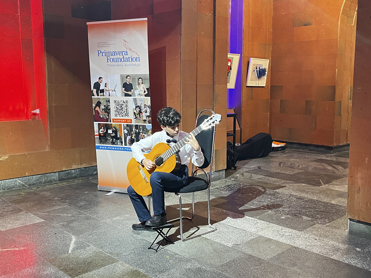 2024_guitar_comp_2006_05