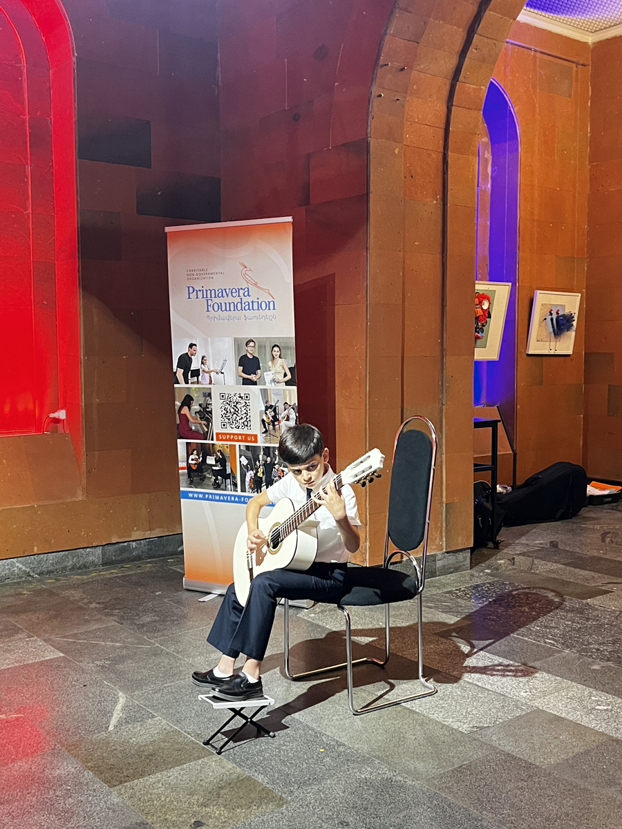 2024_guitar_comp_2006_06