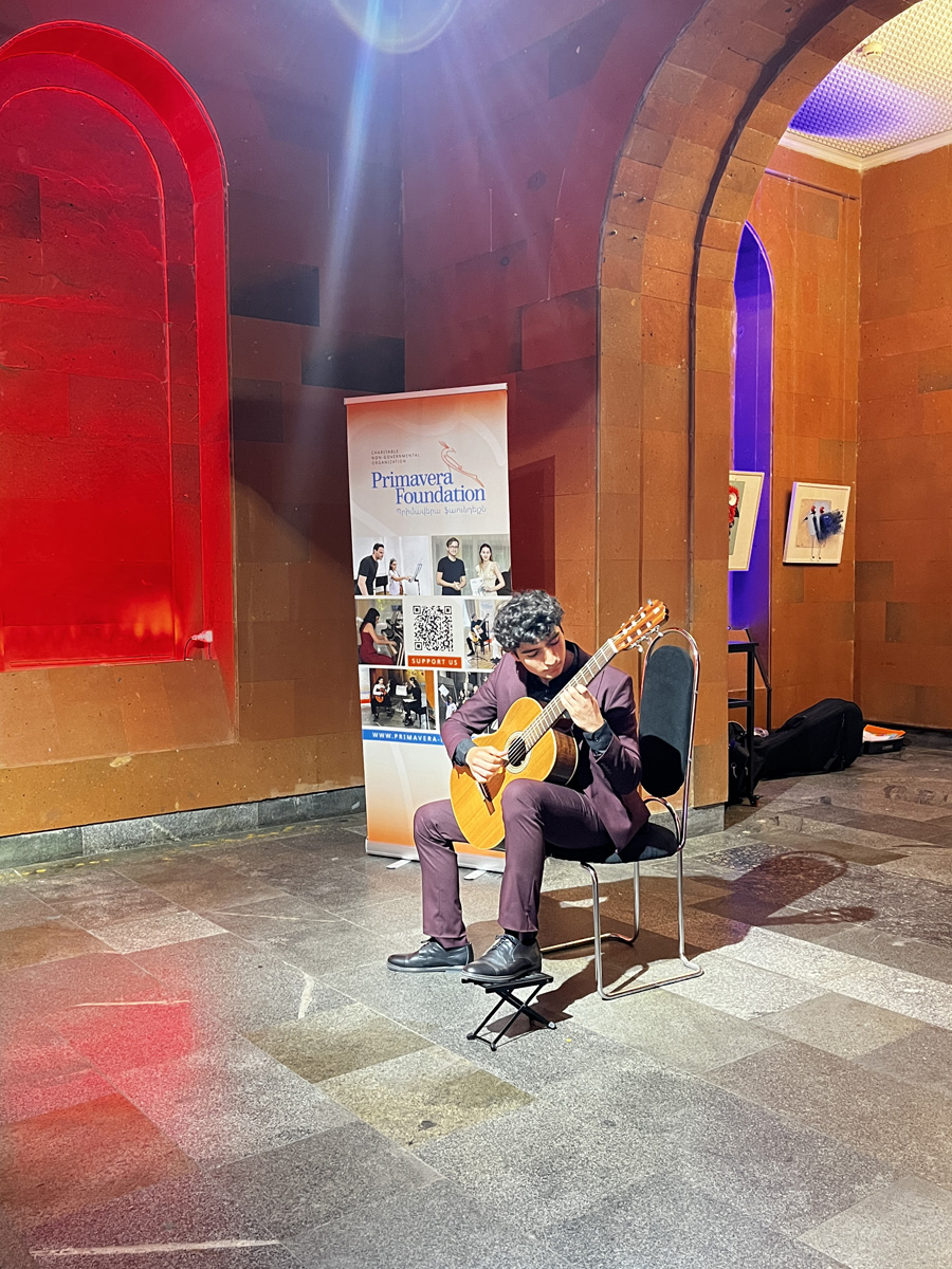 2024_guitar_comp_2006_10