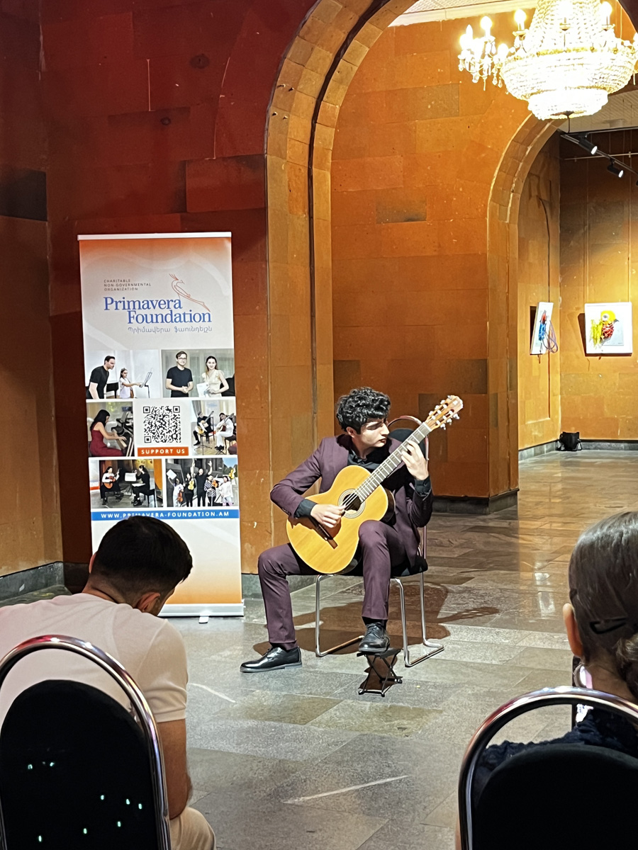 2024_guitar_comp_2006_11