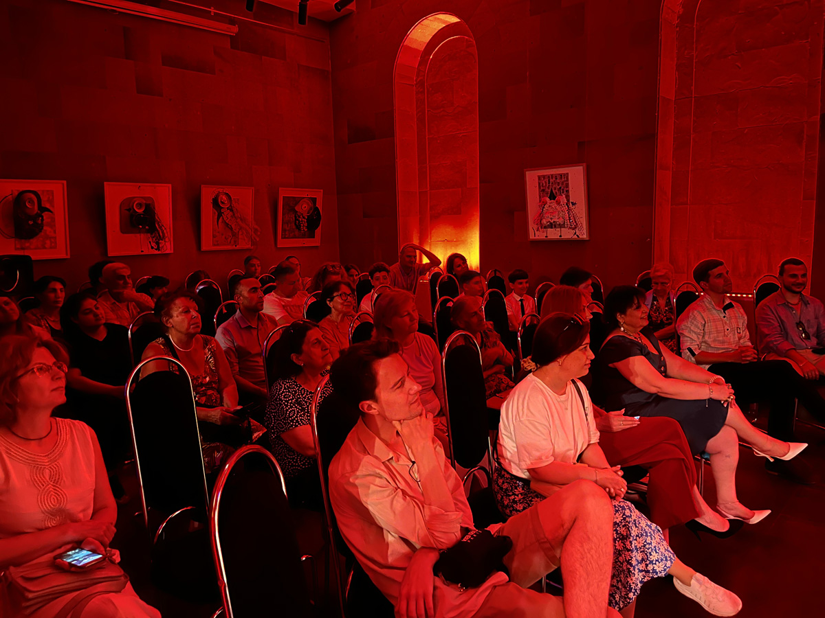 2024_guitar_comp_2006_22