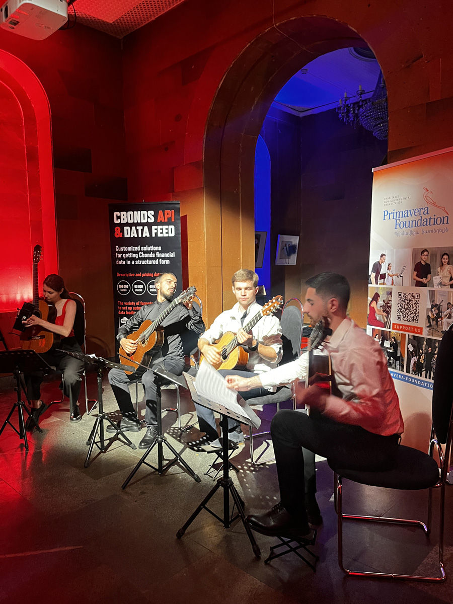 2024_guitar_comp_2006_23