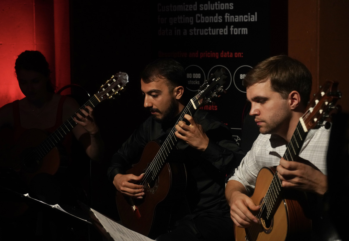 2024_guitar_comp_2006_29