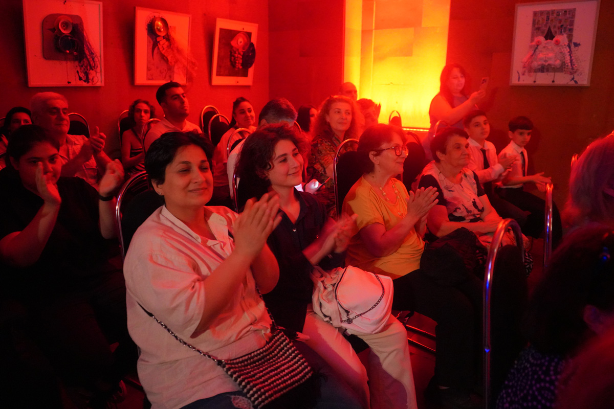 2024_guitar_comp_2006_33