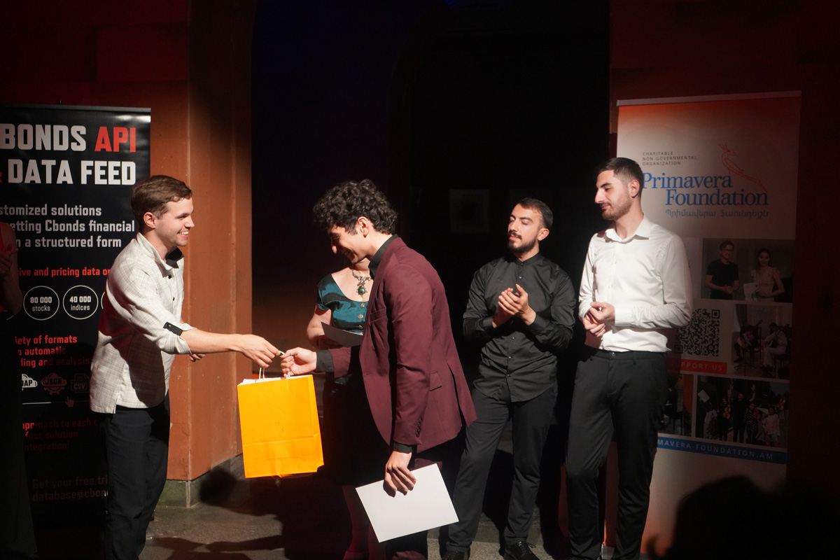 2024_guitar_comp_2006_39