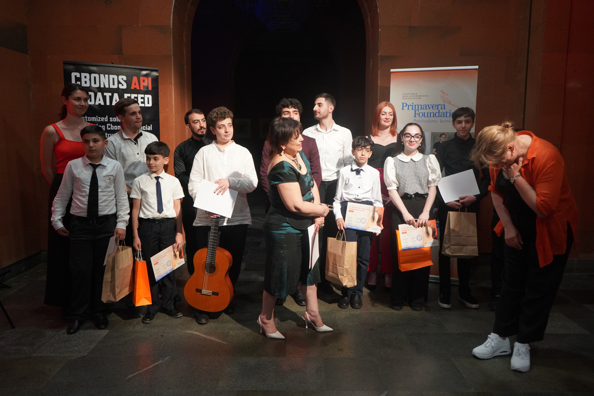 2024_guitar_comp_2006_47