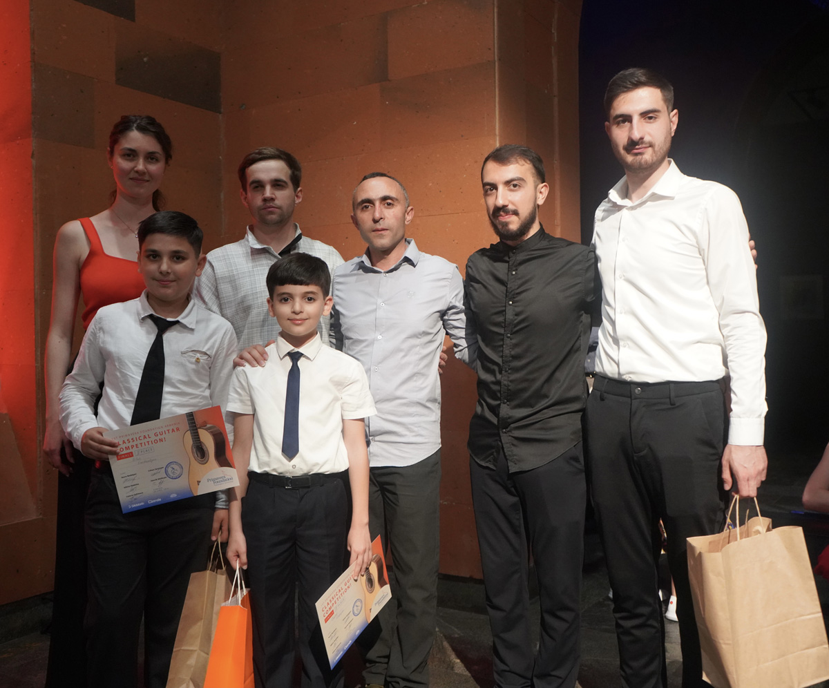 2024_guitar_comp_2006_51